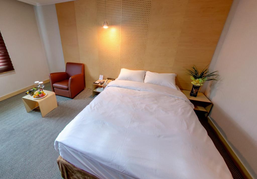Changwon Hotel Δωμάτιο φωτογραφία
